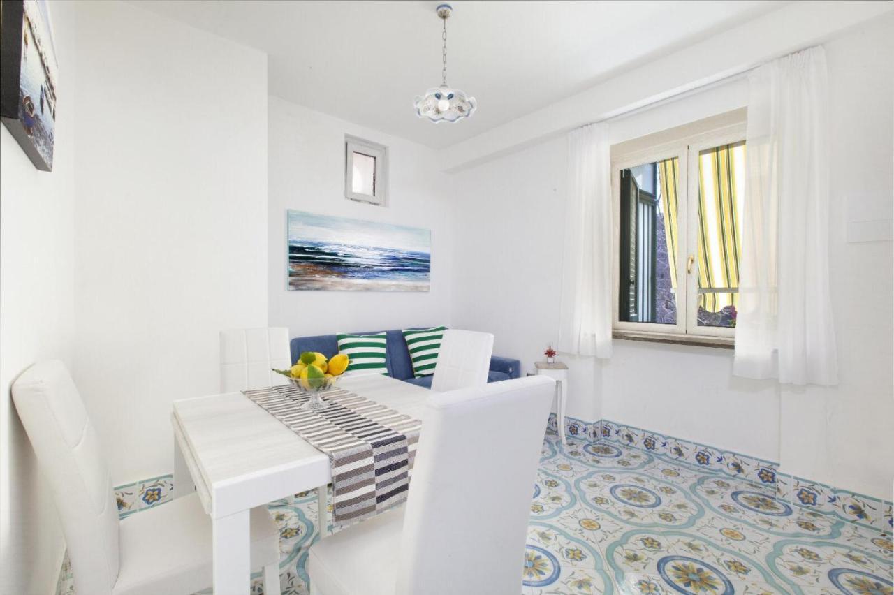 Millie Sorrento Suites Eksteriør billede