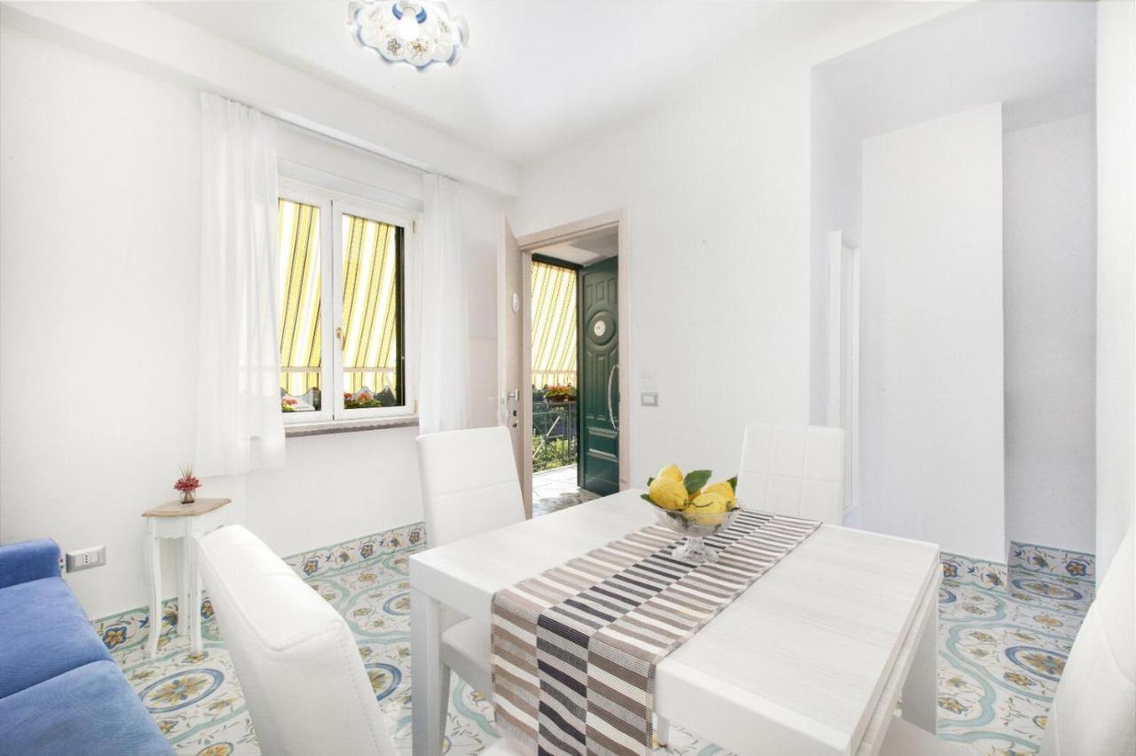 Millie Sorrento Suites Eksteriør billede