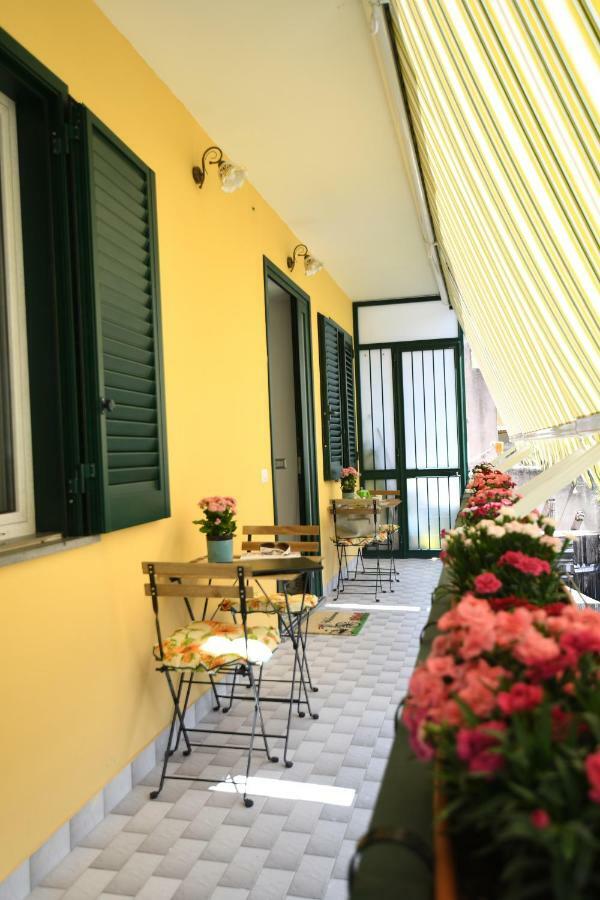 Millie Sorrento Suites Eksteriør billede